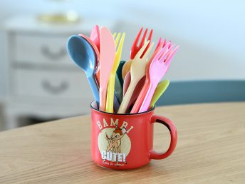 סכו"ם פשוט יפהפה. לא רק לילדים