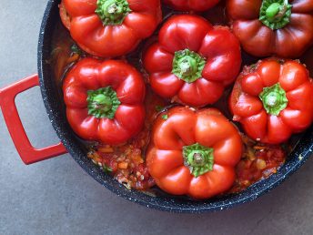 פלפלים ממולאים בסיר סוטאז'